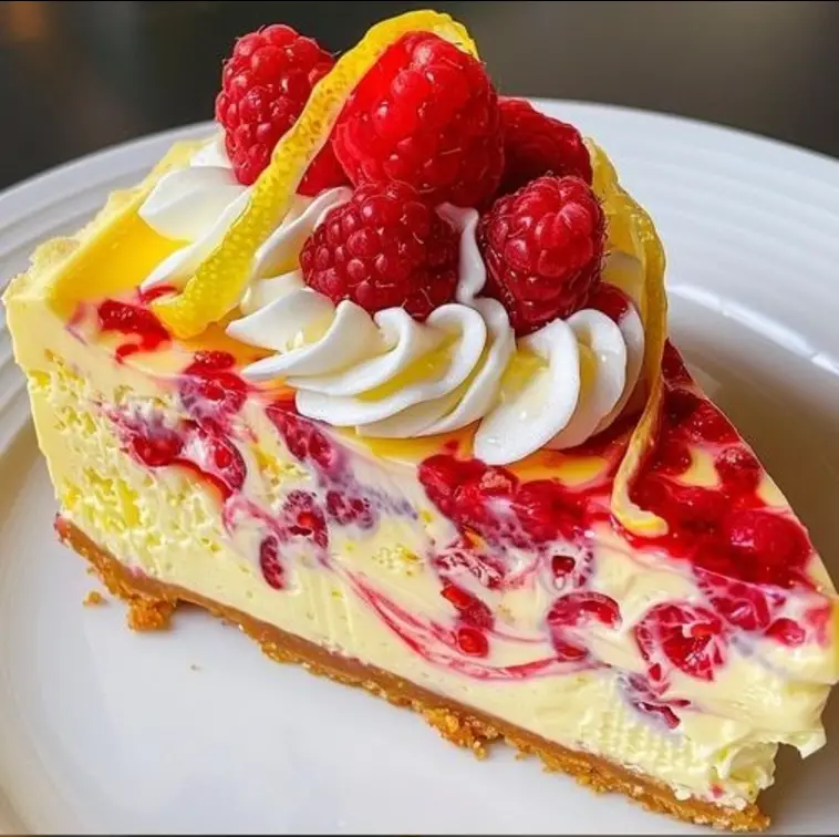 Wenn du Zitronen und ein paar Himbeeren hast, mache dieses köstliche Dessert! Ohne Gelatine, einfach und lecker! 